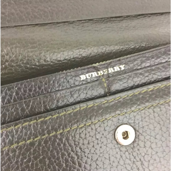 Burberry Embossed Pebbled Leather with Nova Check Interior Long Wallet - Picture 7 of 11